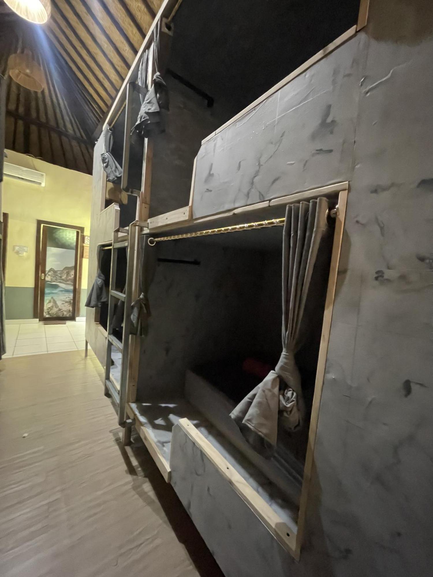 Pedidi Penida Hostel Batununggul Екстер'єр фото
